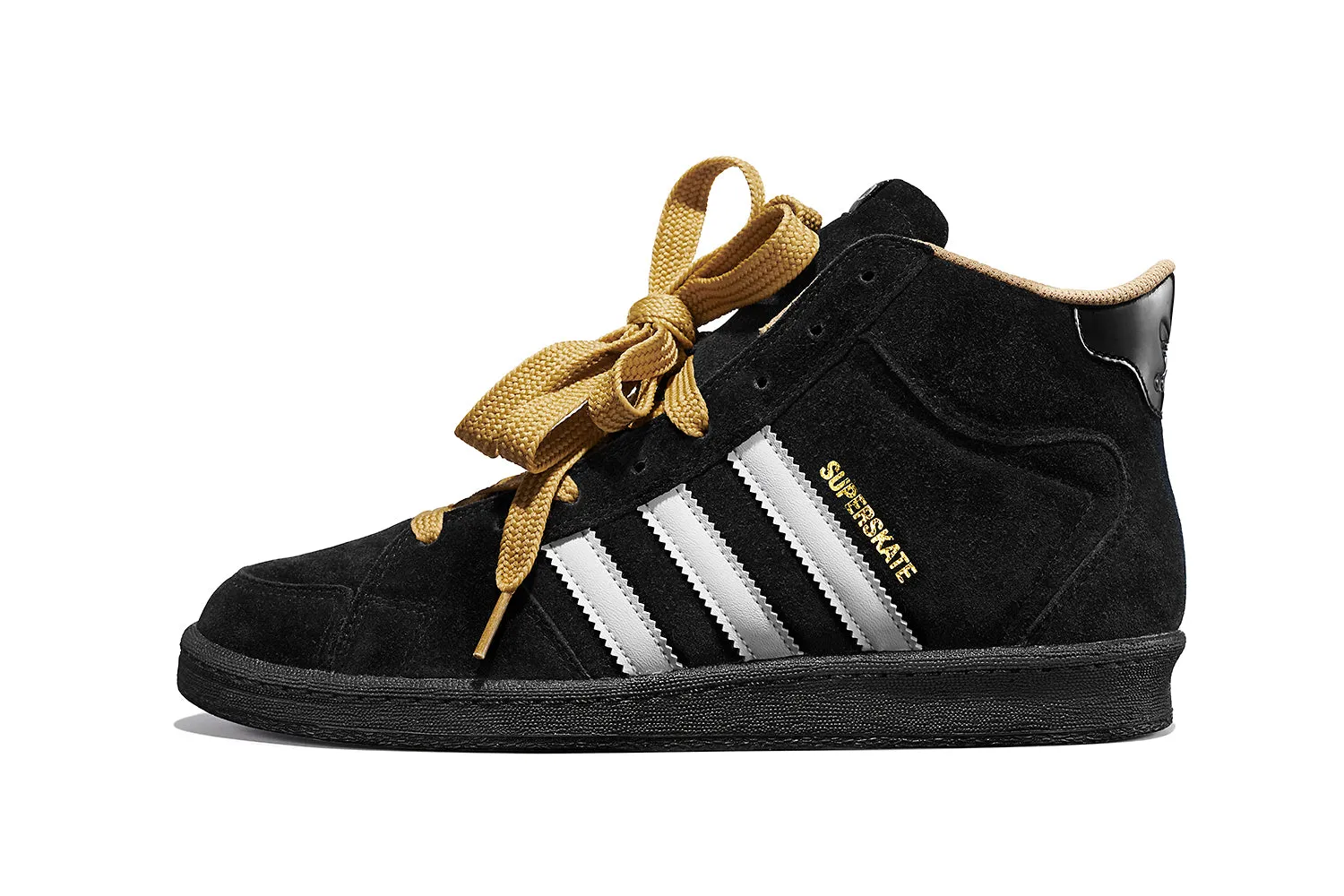 ADIDAS X SNEEZE SUPERSKATE CORE BLACK / FTWR WHITE / GOLDEN BEIGE
