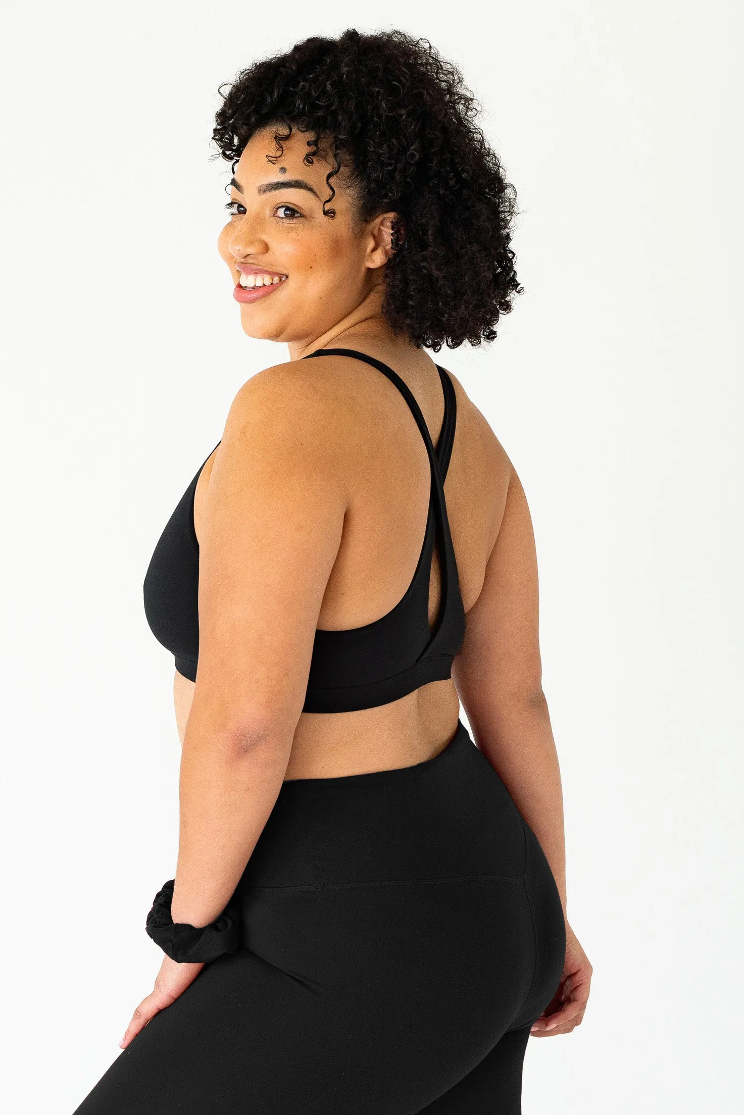 Crossed Back Sports Bra | Black