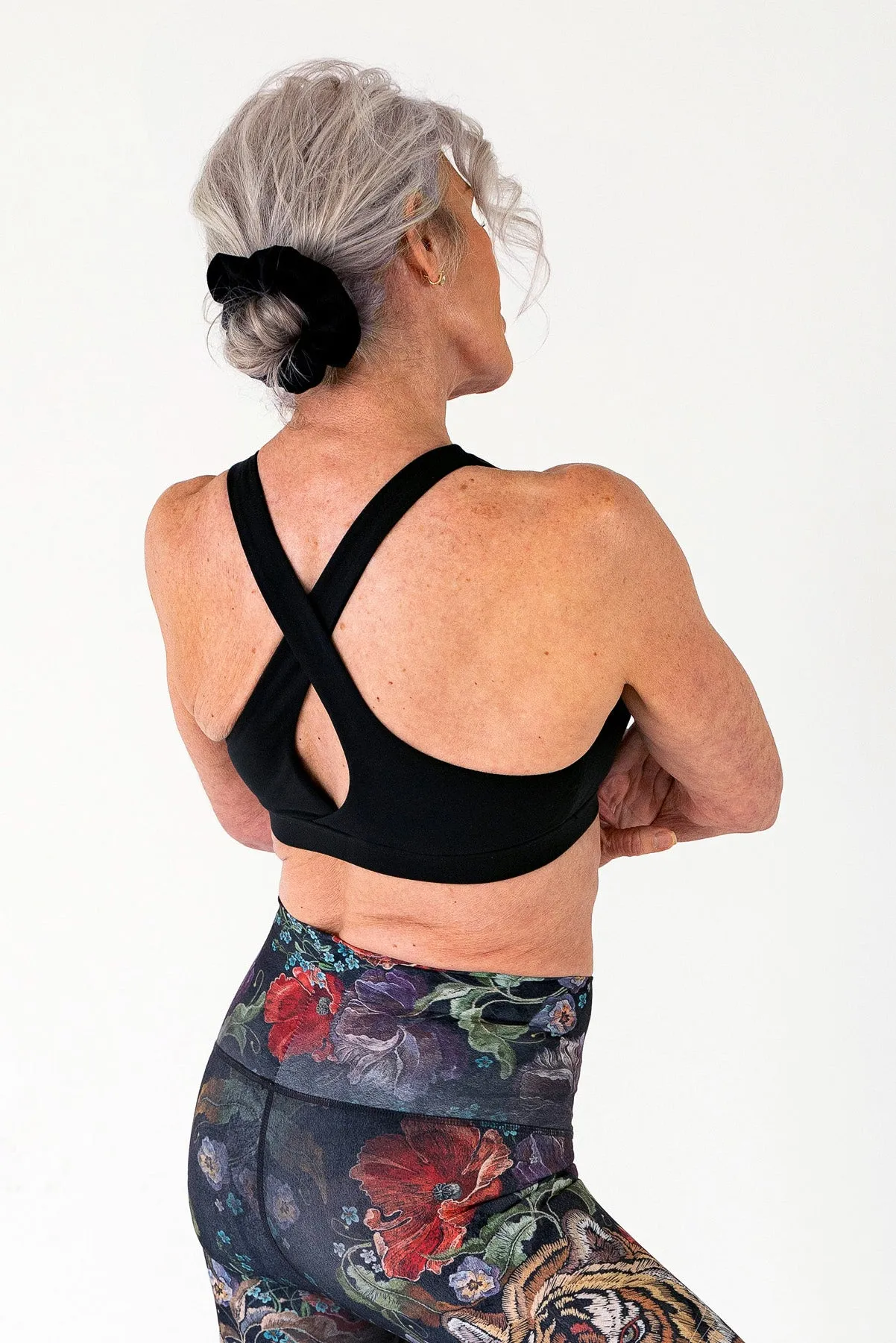 Crossed Back Sports Bra | Black