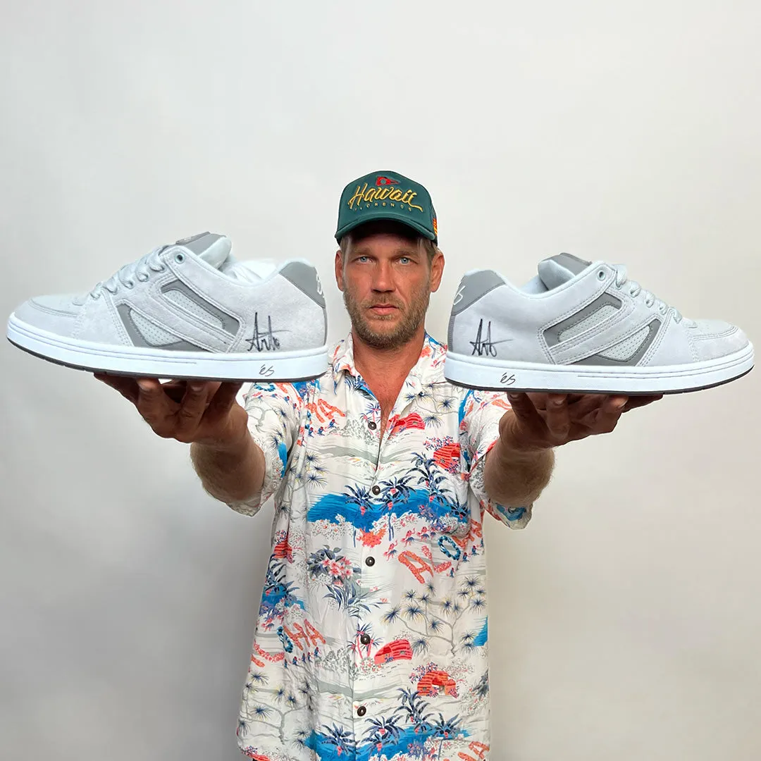 eS ACCEL X ARTO SHOES