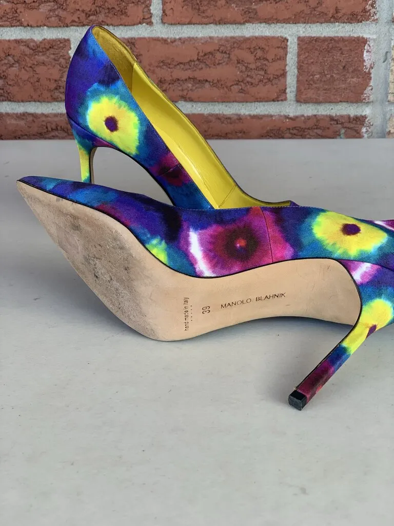 Manolo Blahnik tie dye heels 39