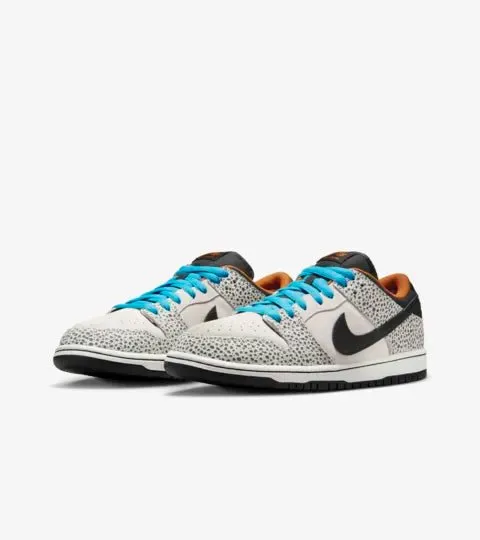 Nike SB Dunk Low Olympic in Electric Phantom/Black