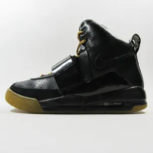 NIKE Yeenzy