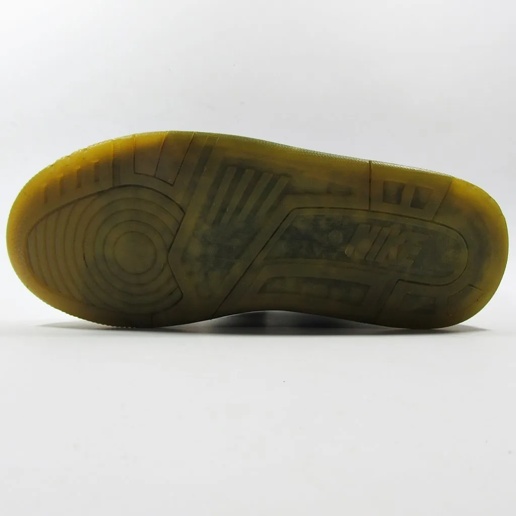 NIKE Yeenzy