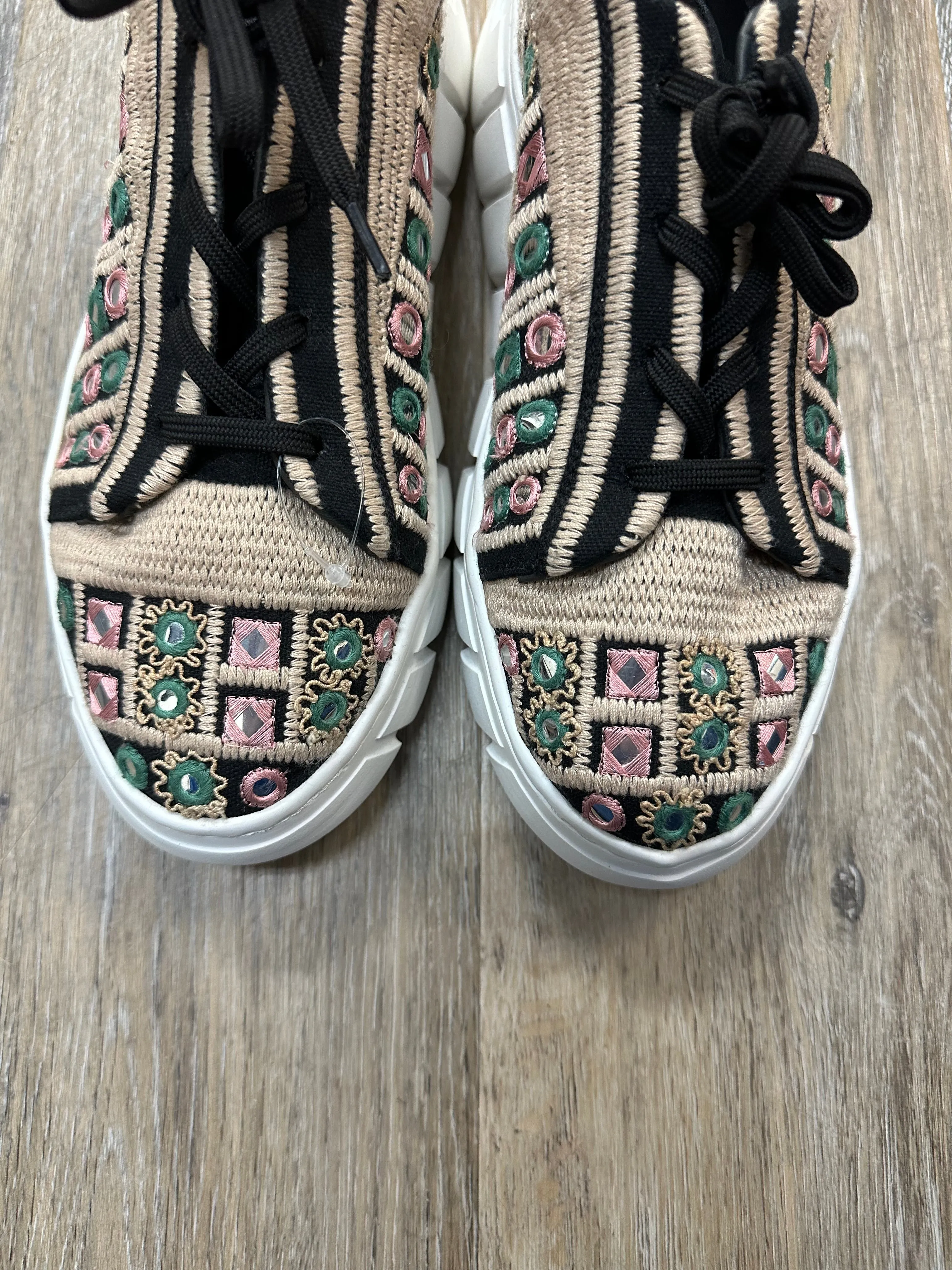 Shoes Sneakers By Free People In Multi-colored, Size: 8
