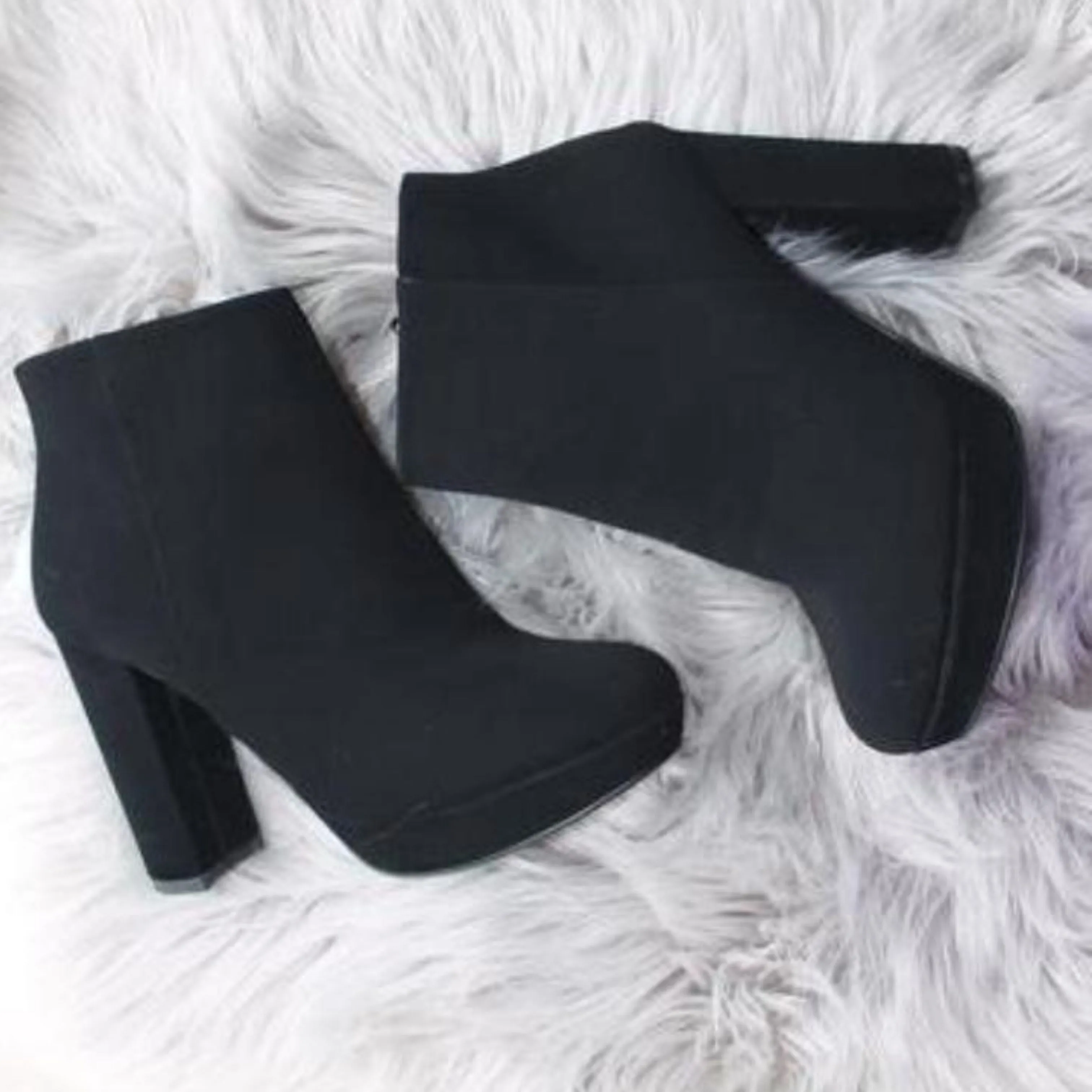 Statement Black Boots